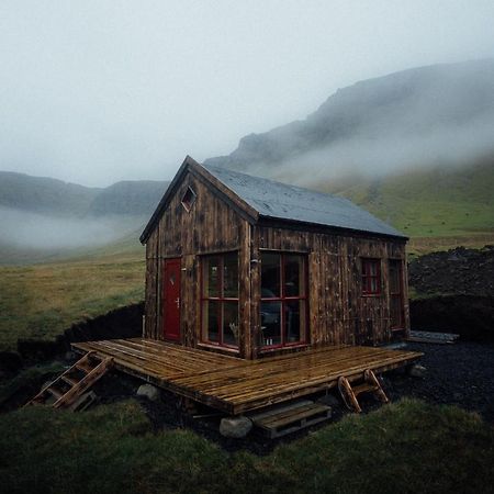 Mulafossur Cottage No 3 By Famous Waterfall In Gasadalur Extérieur photo