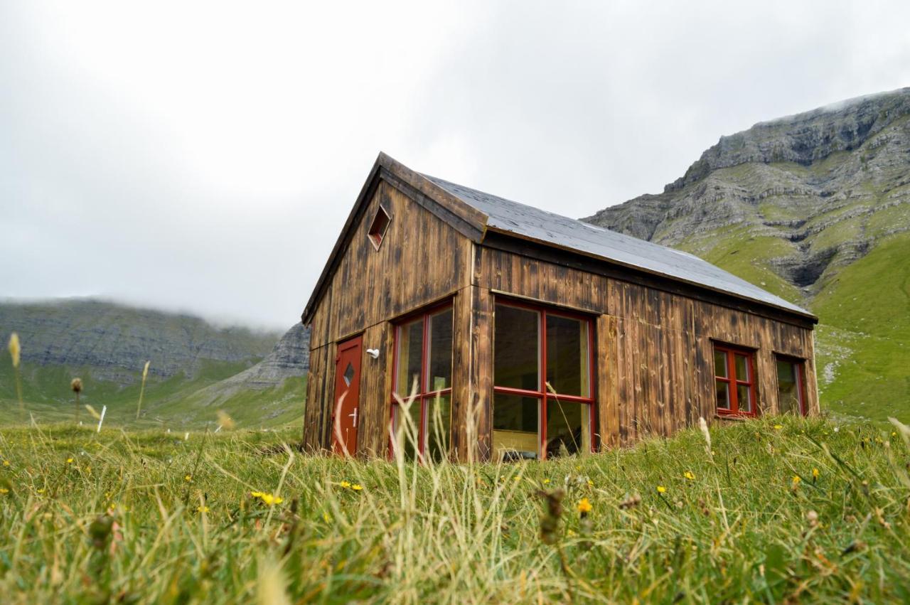 Mulafossur Cottage No 3 By Famous Waterfall In Gasadalur Extérieur photo